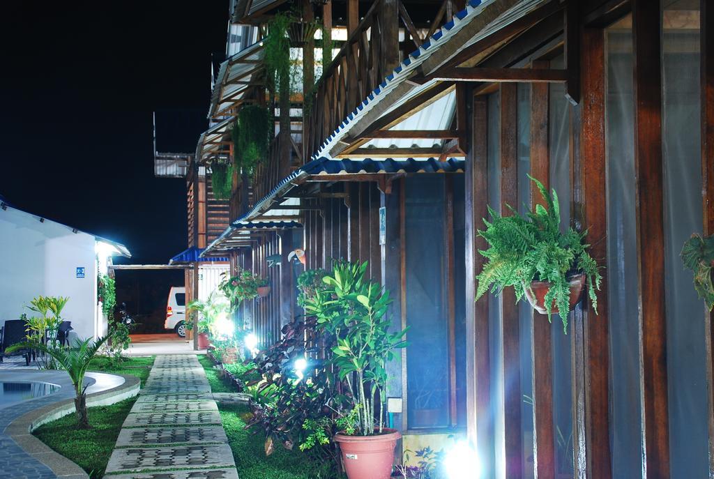 Hotel Utueane Leticia Exterior photo