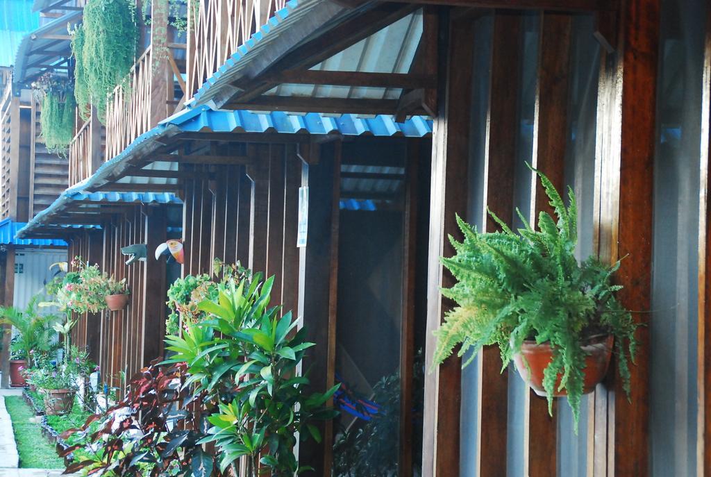 Hotel Utueane Leticia Exterior photo